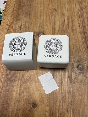Versace saat kutusu