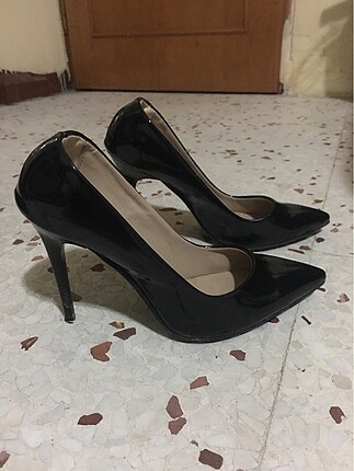 Rugan Stiletto