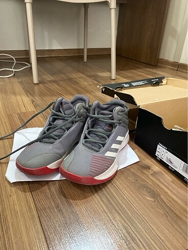 36,5 Beden adidas unisex ayakkabı