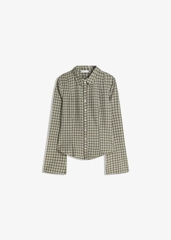 Vücuda Oturan Gömlek - Görsel 3