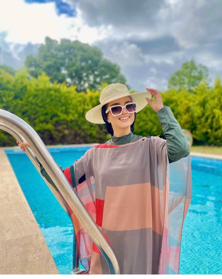 Haşema takım 3 parça 
Alt üst 
Ve üzerindeki pareo 
Çanta hediye - Görsel 3