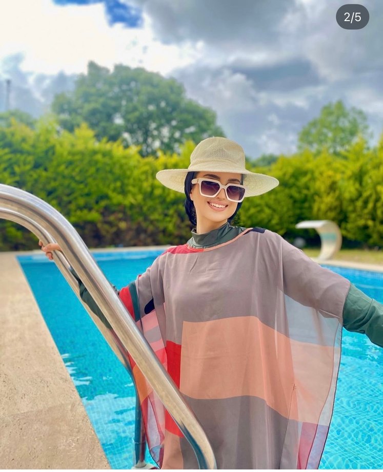 Haşema takım 3 parça 
Alt üst 
Ve üzerindeki pareo 
Çanta hediye - Görsel 2