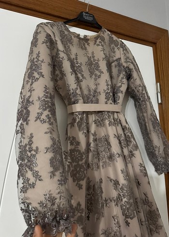 Dantel Detaylı Uzun Kollu Vintage Elbise - Görsel 4