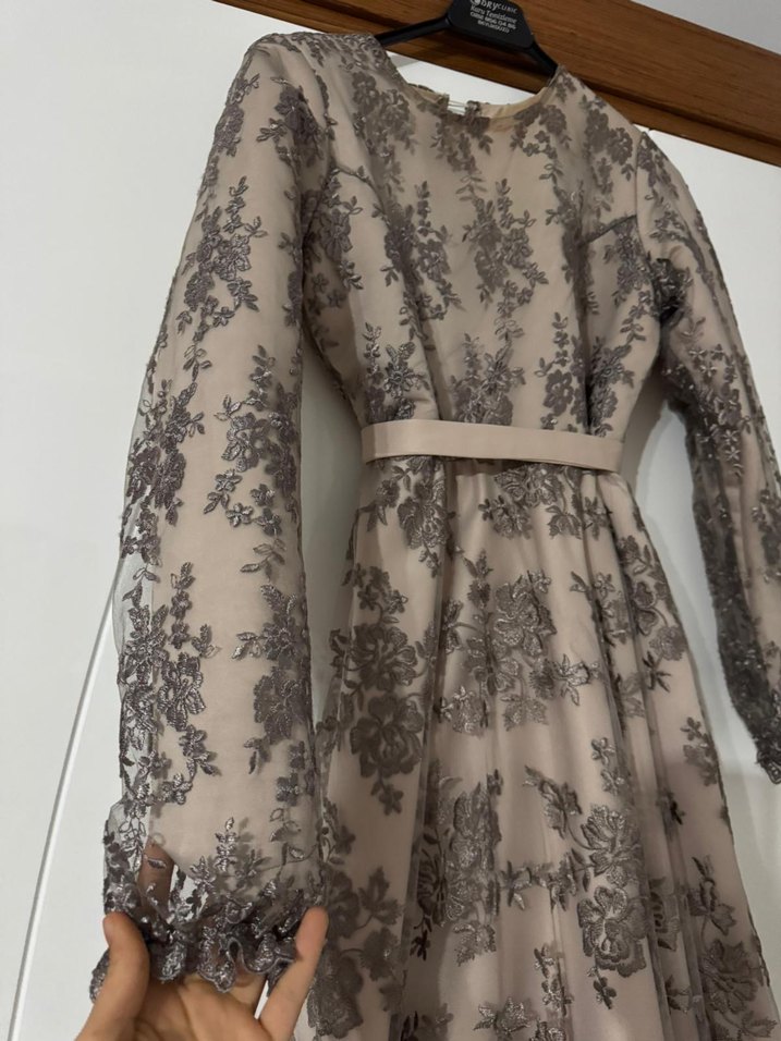 Dantel Detaylı Uzun Kollu Vintage Elbise - Görsel 3