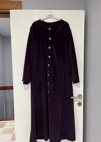 Mor Düğmeli Kadın Uzun Kaban - Görsel 2
