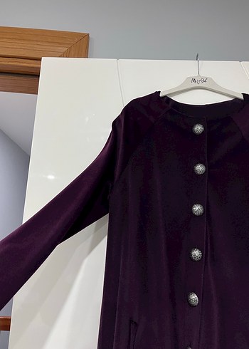 Mor Düğmeli Kadın Uzun Kaban - Görsel 3