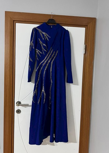 Uzun Mavi İşlemeli Drapeli Abiye Elbise - Görsel 2