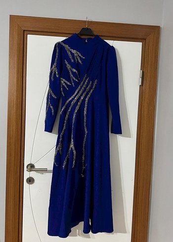 Uzun Mavi İşlemeli Drapeli Abiye Elbise - Görsel 3