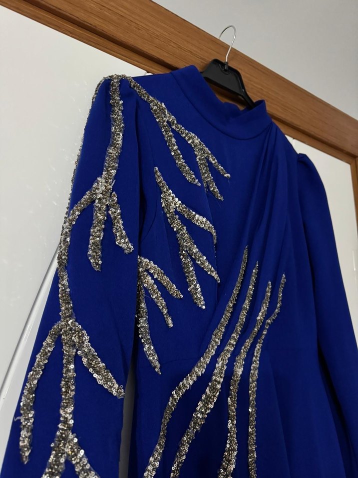 Uzun Mavi İşlemeli Drapeli Abiye Elbise - Görsel 5