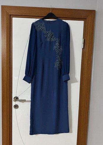 Boncuk İşlemeli Lacivert Uzun Kollu Elbise - Görsel 2