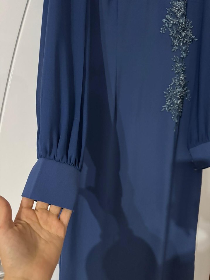 Boncuk İşlemeli Lacivert Uzun Kollu Elbise - Görsel 4