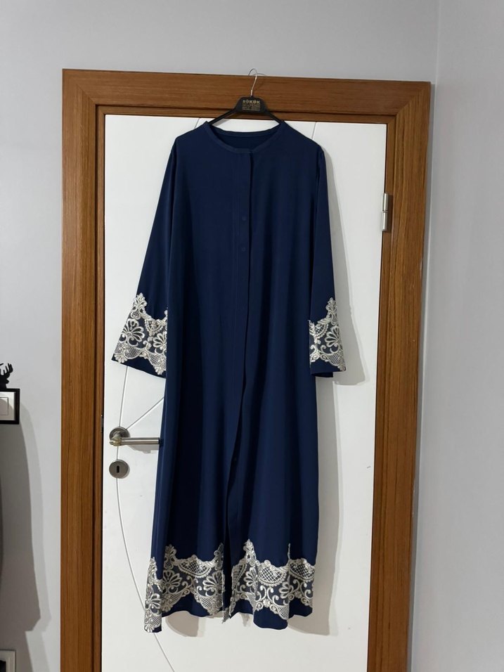 Dantel İşlemeli Lacivert Uzun Elbise - Görsel 3