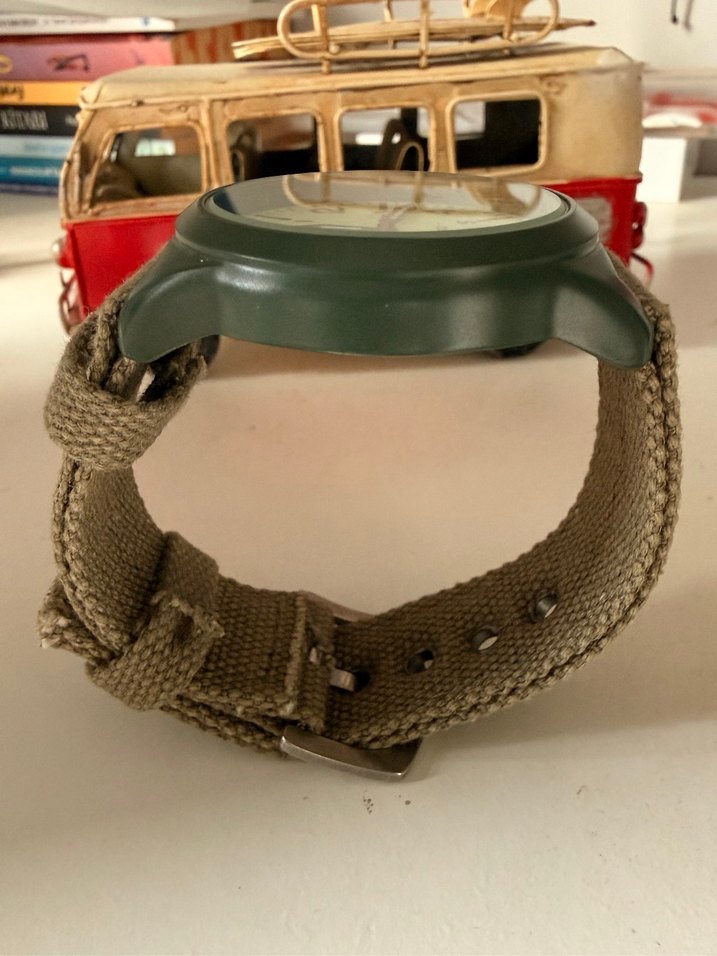 Swiss Military Vintage Quartz Outdoor Saat 42 MM - Görsel 5