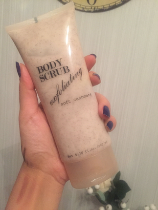 Body scrub vanilyali vucut peelingi 