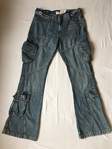 BDG model y2k cargo jeans