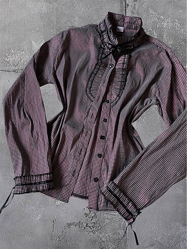 Sheinside Victorian kurdeleli gömlek