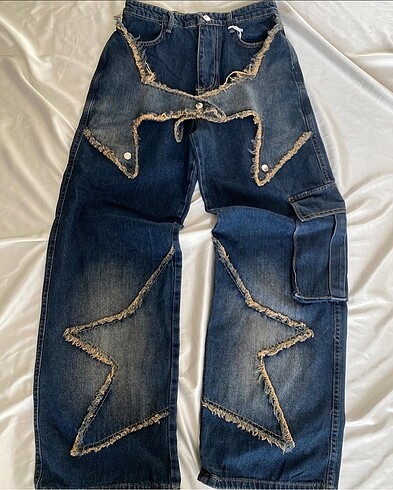 Y2K star baggy