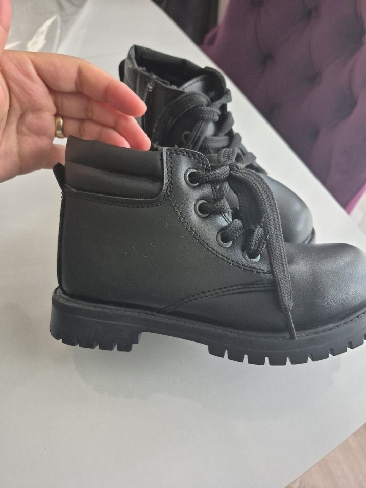 Kemer Detaylı Siyah Çocuk Botu - Görsel 2