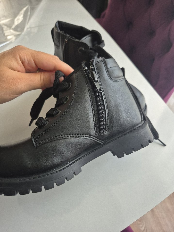 Kemer Detaylı Siyah Çocuk Botu - Görsel 3