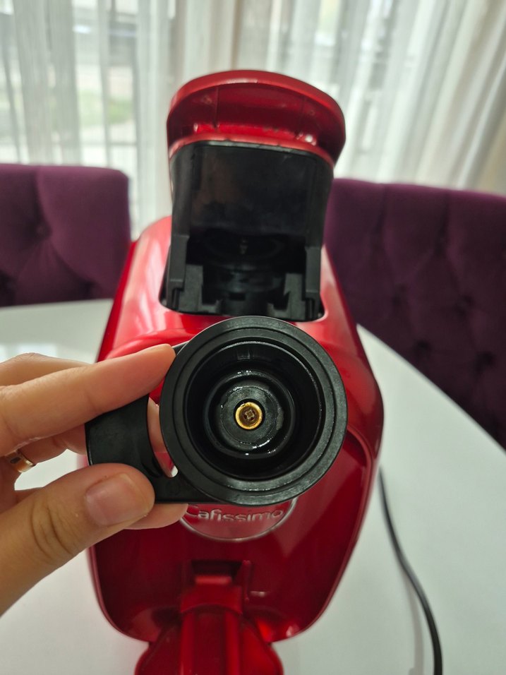 Cafissimo Pıcco Red (Ateş Kırmızı) Otomatik Kapsül Kahve Makines - Görsel 4