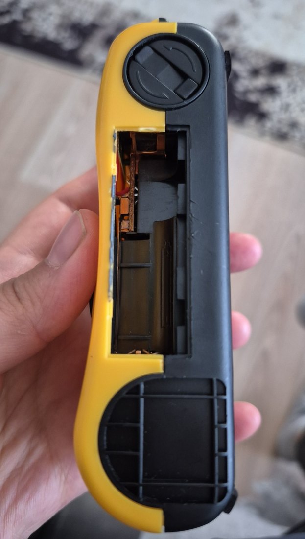 Sarı Renkli Analog Film Kamera - Görsel 3