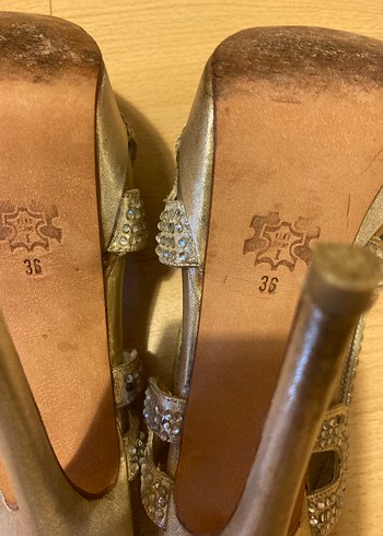 PAPUCCİ Altın Renkli Pul Detaylı Platform Topuklu Kadın Ayakkabı - Görsel 5