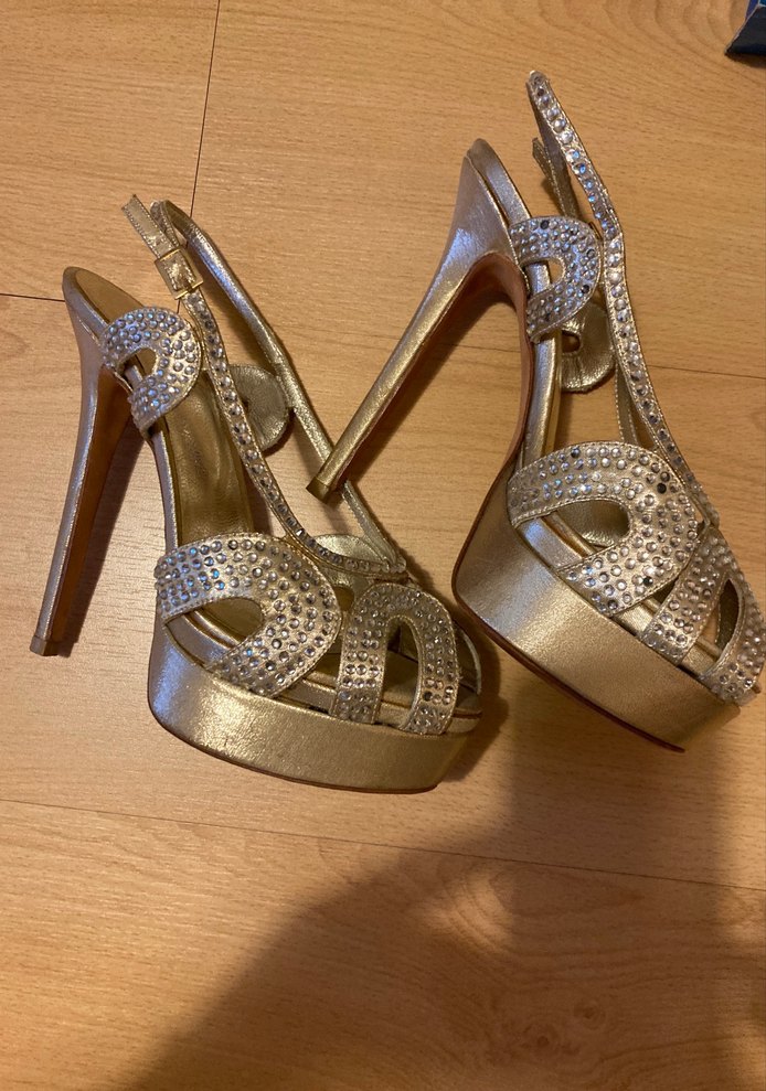 PAPUCCİ Altın Renkli Pul Detaylı Platform Topuklu Kadın Ayakkabı - Görsel 3