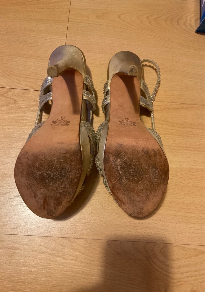 PAPUCCİ Altın Renkli Pul Detaylı Platform Topuklu Kadın Ayakkabı - Görsel 4