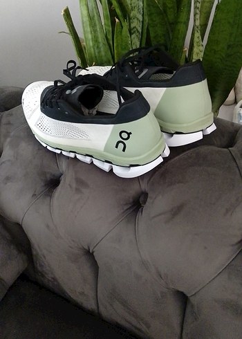 On Running Erkek Spor Ayakkabı - Görsel 2