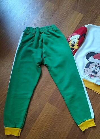 7 Yaş Beden yeşil Renk Zara marka Mickey mouse'lu eşofman takımı 