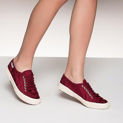 40 Beden Superga ayakkabı