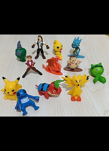 Pokemon ve Aslan Max mini figür oyuncak set koleksiyon dekor tas
