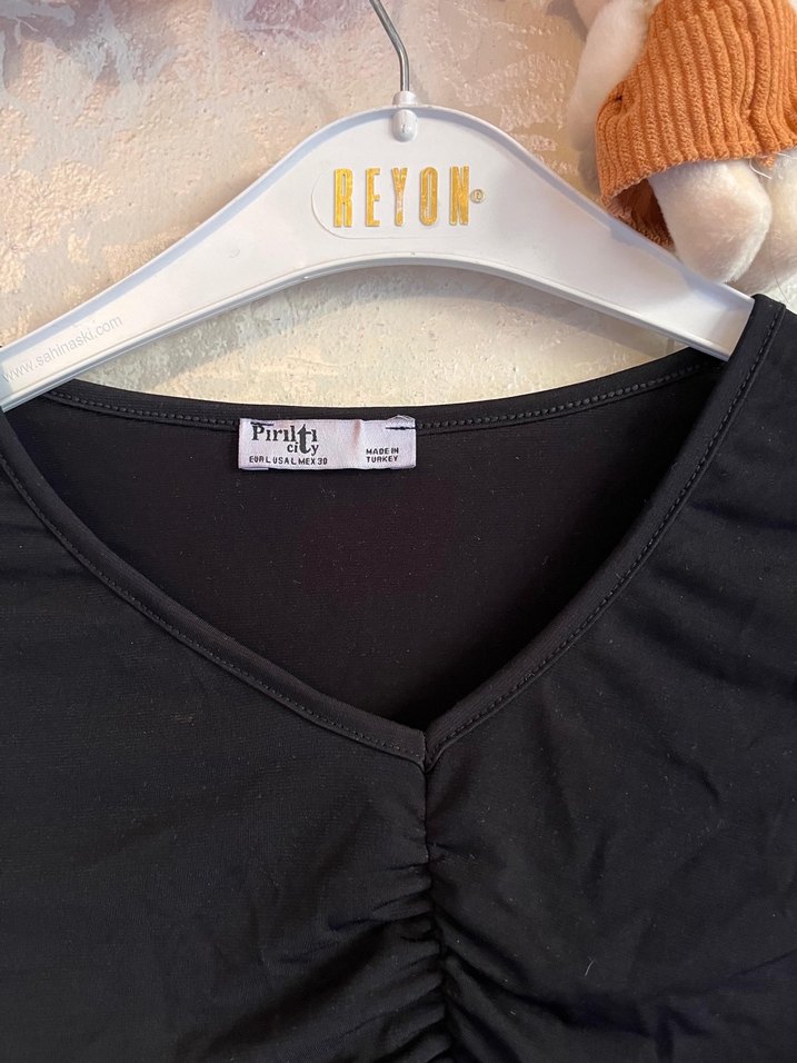 Dantel Detaylı Siyah Uzun Kollu Mini Bluz - Görsel 3