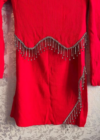 Püsküllü Kırmızı Uzun Kadın Elbise - Görsel 3