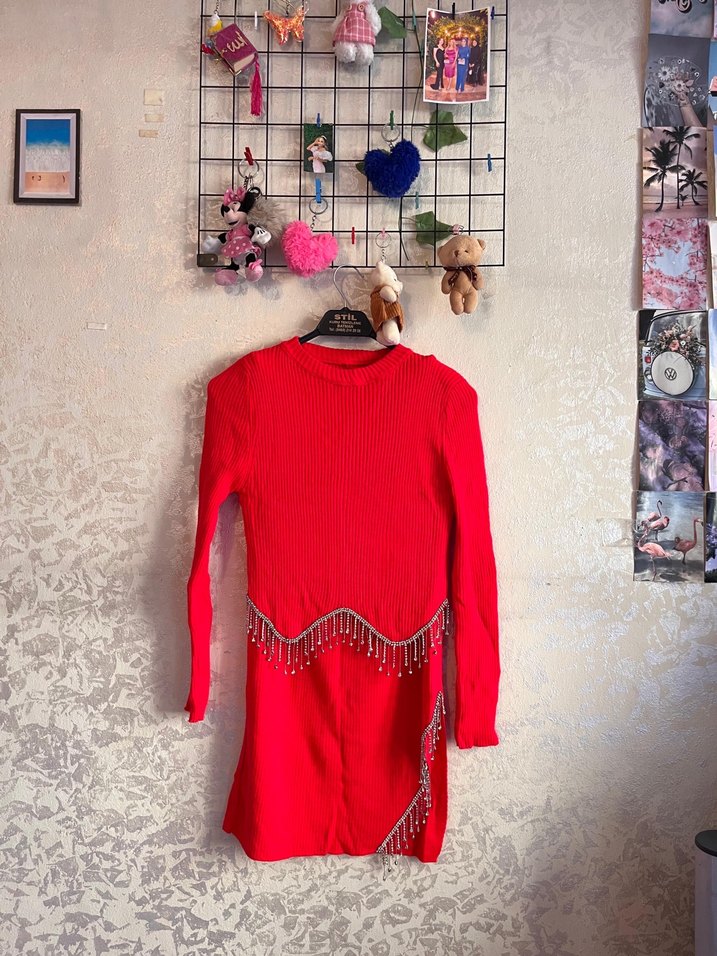 Püsküllü Kırmızı Uzun Kadın Elbise - Görsel 4