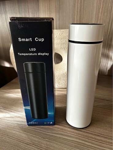 Dijital göstergeli 500 ml Beyaz Termos