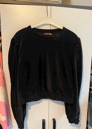 Kadın Siyah Piliseli Kadife Sweatshirt