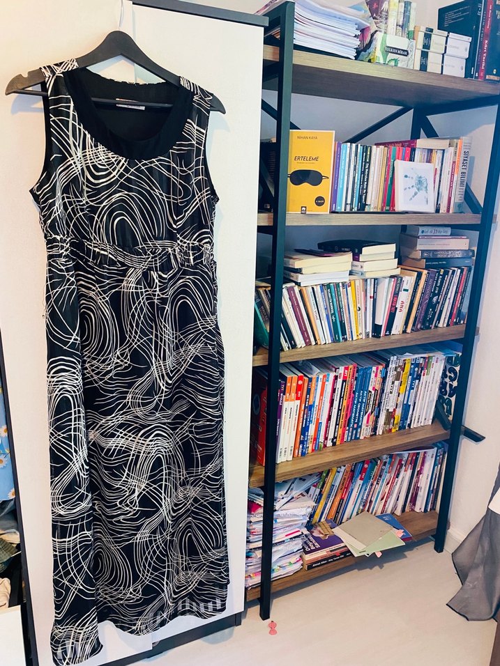 Kolsuz Siyah Uzun Elbise - Görsel 3