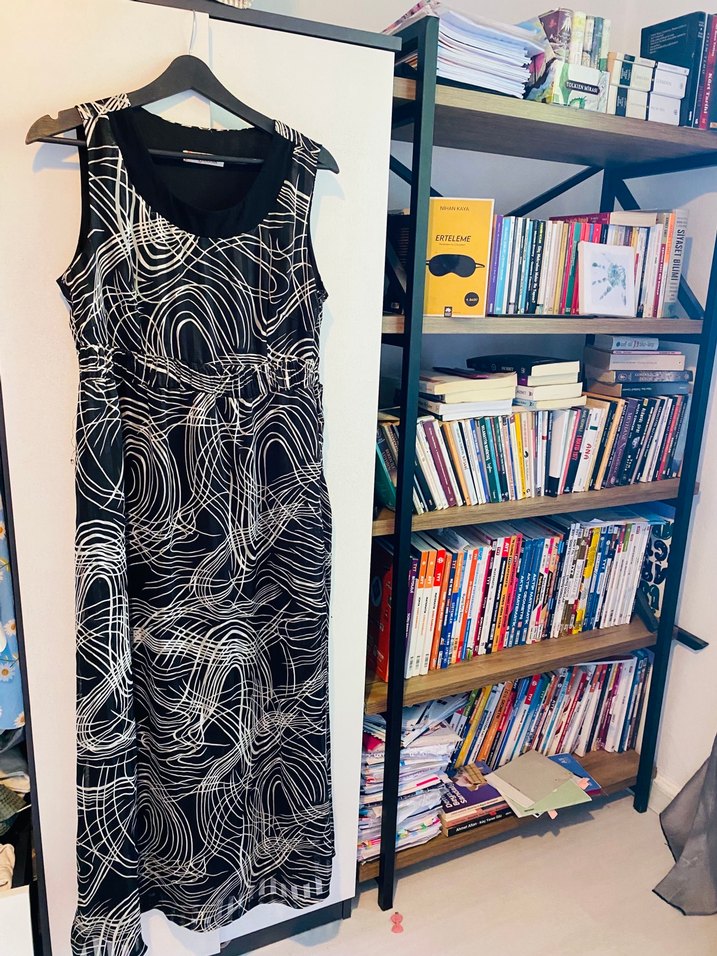 Kolsuz Siyah Uzun Elbise - Görsel 2