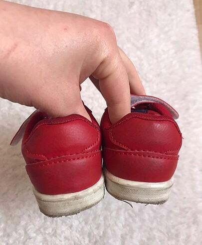 24 Beden kırmızı Renk Orijinal bebek ayakkabısı