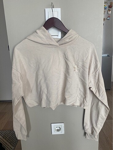 Bej crop sweatshirt