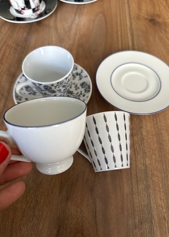 English Home Beyaz ve Gri Desenli 3 Fincan Takımı