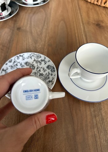 Beden beyaz Renk Beyaz ve Gri Desenli 3 Fincan Takımı