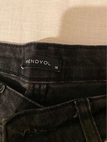 Trendyol & Milla Trendyol kısa ispanyol jean