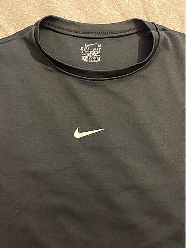 Nike Esnek yapıda