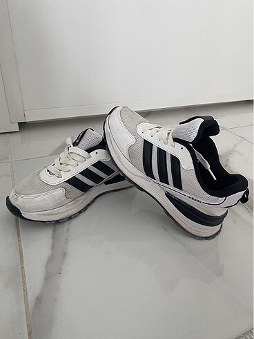 Adidas Spor ayakkabı