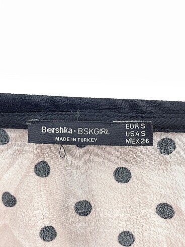 s Beden çeşitli Renk Bershka Bluz %70 İndirimli.