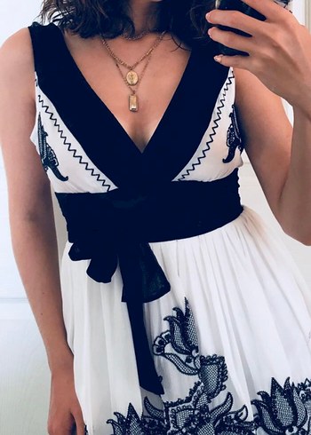 Siyah beyaz şifon elbise - Görsel 3