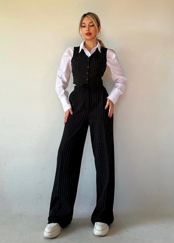 Çizgili Siyah Düğmeli Kadın Yelek - Görsel 2