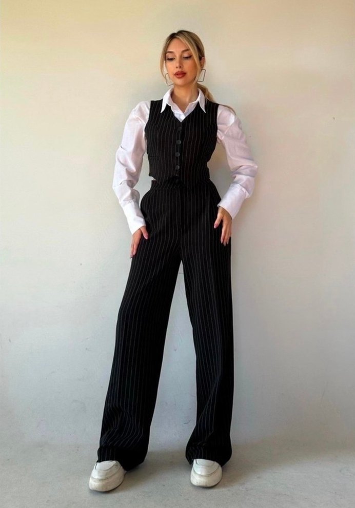 Çizgili Siyah Düğmeli Kadın Yelek - Görsel 2